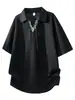 Nueva camiseta polo casual de verano estilo coreano, nicho, patchwork, cordones, cuello en V, imitación de dos piezas para hombre, versátil y moderna, de manga corta