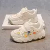 Nuevos Zapatos Infantiles de Otoño 2026 para Niñas Pequeñas con Decoraciones Florales, Zapatos Deportivos Versátiles de Moda Estilo Coreano para Niñas