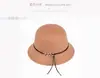 Sombrero de lana redondo liso estilo coreano para otoño e invierno, decoración de cadena, sombrero tipo cubo de moda para mujer, sombrero para madre, sombrero de lana