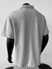 Camiseta tipo polo de manga corta con hombros rectos y retazos estilo americano para hombre, nuevo modelo de verano con diseño de capa de aire, top moderno de media manga