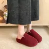Zapatillas de Piel Antideslizantes Casuales Baotou 2026 Zapatillas de Algodón para Mujer Venta Caliente Suela Gruesa Retro Para Exteriores Otoño/Invierno Nuevo Estilo Cálido