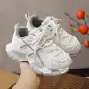 Zapatos de papá para niños, colección primavera 2026: parte superior de malla transpirable, suela gruesa y suave, antideslizante, versátil, retro, casual, ligera y previene ampollas