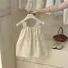 Vestido de verão novo para bebê da Sweet Little Sister 2026, vestido de botão bordado para meninas, vestido regata estiloso para bebê menina, moderno