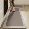 Alfombrilla de suelo de tierra de diatomeas estilo nórdico minimalista transfronteriza, resistente a la suciedad y fácil de limpiar, alfombrilla de cocina, juego de dos piezas de tira larga, alfombrilla para pies de cocina