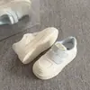 Zapatos Blancos de Caña Alta con Velcro para Mujer Zapatos de Plataforma de Suela Gruesa Zapatos Casuales Tipo Pan Zapatos de Tendencia de Nicho Novedades Primavera/Verano 2026