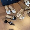 Pantuflas de tacón alto con estampado de cocodrilo para mujer con suelas suaves, Lujo ligero, Sandalias de tacón medio doradas pequeñas para mujer, Estilo coreano de uso exterior, Chanclas de playa de una tira