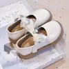 Sapatos de Couro para Meninas Sapatinhos Pretos com Laço Sapatos de Princesa Solado Macio Boca Rasa Estilosa Velcro Strass Sapatos Individuais Sapatos para Meninas Pequenas