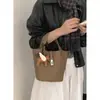 Bolso Bandolera Retro Cesta de Verduras para Mujer Moda Otoño e Invierno 2025 Nuevo Bolso Cubo Texturizado Bolso Cruzado de Alta Gama
