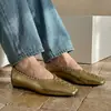 Sapatos de Design de Nicho Estilo Francês 4cm com Solado Macio 20256 Novos Sapatos de Couro Slip-On Quadrados para Primavera e Outono para Mulheres