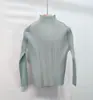 Nova Camiseta de Manga Longa Miyake Xiusheng Simples Joker Plissada Limpa e Organizada 2025 Camiseta de Manga Longa para Usar por Baixo Mais Vendida