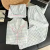 Pijama Estilo Coreano Ins Cuadros Azules para Estudiantes Tallas Grandes para Mujer, Estilo Primavera y Verano, Se Puede Usar Afuera, Conjunto Casual de Tres Piezas para Casa