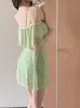 Maiô de Suspensório Peça Única para Mulheres Verão 2025 Novo Conservador Cor Sólida Renda Fora do Ombro Sexy Menina Roupa de Banho Atacado