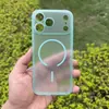 Adecuado para iPhone 17 Pro Max, funda de teléfono magnética anti-caídas con sensación de piel, cubierta protectora de carcasa blanda transparente de TPU