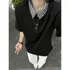 Camisa Polo Falsa de Dos Piezas Estilo Americano para Hombre, Diseño de Verano con Cuello Campana, Cuello de Camisa a Cuadros y Camiseta de Manga Corta