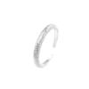 Anillo de plata de ley 925 con forma de estrella brillante y río para mujer, estilo frío, con nicho superior, esmerilado y brillante.