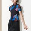 Roupas mais vendidas femininas manga curta atacado marca de moda camiseta plissado cruz flor de lótus leve respirável topo de alta qualidade Miyake