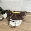 Bolsa de Ombro Transversal Elegante de Alta Qualidade com Pregas Tendência Verão 2026 Nova Moda Versátil de Grande Capacidade para Noite