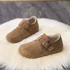 Sapatos estilo Birkenstock femininos, com forro de fleece e espessados, nova coleção outono/inverno 2026, com 3cm de aumento de altura, botas de neve felpudas, sapatos de algodão quentes para exterior
