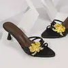 2025 Verão Flor de Metal Sandálias de Salto Alto Francesas Femininas Tamanho Grande Sandálias de Salto Agulha Sandálias de Salto Alto Francesas