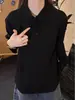 Camiseta Henley de color blanco grisáceo, corte regular, manga larga para hombre, sudadera de peso pesado otoño estilo americano patchwork deconstruido, capa base de cuello alto
