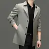 2026 Nuevo Gabán de Longitud Media para Hombre con Cuello de Solapa, Seda, Gabán de Negocios Casual Juvenil para Primavera y Otoño