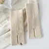 Calcetines de Lana Tejida con Etiqueta de Cuero para Otoño e Invierno para Mujer, Calcetines de Felpa con Ranura, Cubrepiernas Cálidos de Tubo Corto para Apilar, Calcetines de Canalé Estilo Preppy