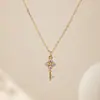 Colar Chave com Diamantes Incrustados em Prata Esterlina 925 Luxo Leve High-End Pingente Trevo de Quatro Folhas Corrente Clavícula Presente Exquisito para Namorada