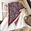 Nuevo Pañuelo Triangular con Estampado de Anacardos de Tacto de Alta Gama, Chal Versátil de Sarga para Mujer con Protección Solar, Pañuelo de Seda de Venta Caliente Transfronteriza al por Mayor