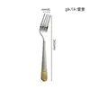 Talheres de Aço Inoxidável Coroa Garfo Colher Garfo de Comida Ocidental com Relevo Banhado a Ouro Conjunto de Talheres Faca Garfo Colher Faca e Garfo de Bife para Hotel Atacado