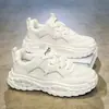 Zapatos de Hombre 2026 Verano Nuevo Estilo Malla Transpirable Suela Gruesa Antideslizante Zapatos Deportivos Estudiante Moderno Versátil Casual Zapatos de Papá