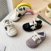 Zapatillas de Entrenamiento Alemanas para Niñas Primavera y Otoño 2026 Nuevas Zapatillas Deportivas para Niños Suela Suave para Bebé Antideslizantes Zapatos Casuales para Niños Pequeños