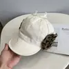 Gorra de Béisbol Versátil de Felpa Elegante que Modifica el Rostro Nueva para Otoño e Invierno Cálida que Protege los Oídos Sombrero Lei Feng Versión Coreana Gorra de Vuelo