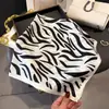 Bufanda Moderna de Seda Estampada a Rayas, Chal Versátil de Alta Gama, Bufanda para el Cuello con Protección Solar, Pañuelo Cuadrado Pequeño, Pañuelo para la Cabeza, Bufanda para Mujer