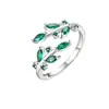 Anel Aberto Estilo Europeu S925 Prata Esterlina Microcravejado com Zircônia Verde para Mulheres Leve Luxo Temperamento Fashion Versátil Toque de Alto Padrão Anel de Dedo