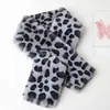 Bufanda de Invierno para Mujer de Felpa Engrosada Cálida Bufanda de Imitación de Piel de Conejo Bufanda Cruzada Estilo Coreano Bufanda de Moda con Estampado de Leopardo