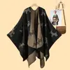 Chal de estilo coreano para mujer, patrón de dibujos animados simple, con abertura, otoño e invierno, engrosado, cálido, capa tipo cárdigan de jacquard, venta caliente transfronteriza, nuevo