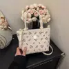 Bolso Pequeño Casual Simple para Mujer 2026 Primavera Nueva Moda Elegante para el Trabajo y el Viaje Bolso Cubo Bolso Cruzado de Moda