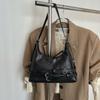 Bolsa Tote da Moda com Design de Nicho Ins Estilo Coreano Feminina 2024 Nova Vintage de Ombro Transversal Bolsa Clutch Distinta
