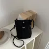 2026 Otoño Temprano Nuevo Bolso Pequeño Casual Ligero Versátil Bolso Cruzado Bolso de Hombro Único Bolso para Teléfono Bolsas de Mujer al por Mayor