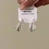 Pendientes de perla con encaje de circón estilo francés para mujer, lujo ligero con un toque de alta gama, pendientes de botón de nicho, 2026, pendientes extremadamente hermosos y elegantes