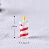 Nuevo micropaisaje navideño con escena de nieve, anciano, muñeco de nieve, tren, caja, calcetines navideños, pequeñas campanas de regalo, adornos de resina