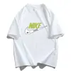 Camiseta de Algodão Puro de Verão Estampada Estilo Hong Kong Simples Manga Curta Ombro Moda Masculina Tendência Marca LE Mochila Urso Gancho Grande Camiseta