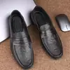 Novos Sapatos Masculinos de Verão 2026, Sapatos Masculinos de Couro de Negócios de Alta Qualidade, Mocassins Masculinos, Novos Sapatos Casuais Respiráveis com Solado Macio para Homens