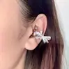 Hebilla de Orejera con Lazo de Diamantes Completos, Oso Lindo, Copo de Nieve, Mariposa con Borla, Clips Hebilla Accesorios, Hebilla de Orejera Única de Nicho