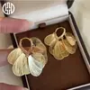 Brincos de Franja Dourados para Mulheres 2026 Novo Estilo Popular High-End Luxo Leve Exquisitos Elegantes Brincos Studs Brincos Joias