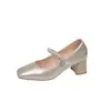 Sapatos Mary Jane de bico quadrado para mulheres, nova coleção primavera/outono 2026, saltos altos versáteis com strass, sapatos de sola grossa para combinar com vestidos, sapatos de salto único populares