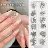 Decoraciones para Uñas Mixtas de 12 Compartimentos en Forma de Cruz, Remaches de Cruz Metálicos Plateados Estilo Punk, Accesorios Estilo Palacio