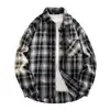 Camisa xadrez retrô estilo americano, masculina de manga comprida, modelagem solta, adequada para primavera e outono, estilo trendy para casais, visual de alta qualidade, tamanhos grandes, pode ser usada como camada interna ou externa