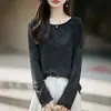 Top de punto jacquard floral con cuello redondo para mujer, con un delicado bajo fruncido, un estilo suave y elegante, y un corte holgado y cómodo.
