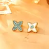 Pendientes Asimétricos de Trébol de Cuatro Hojas de Nácar Artículo Popular de TikTok Pendientes Elegantes de Turquesa Accesorios de Pendientes Versátiles para Viajes Diarios para Mujeres